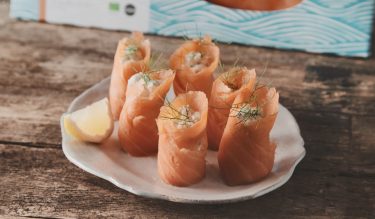 Roulades de wakamé et de saumon fumé du Burren Smokehouse