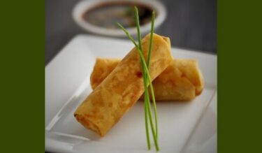 Rouleaux de printemps de saumon fumé et gingembre